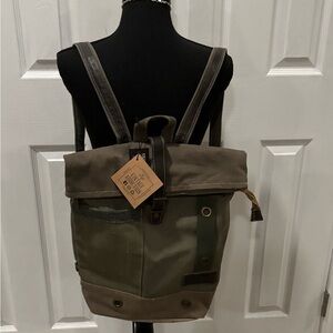 VINTAGE ADDICTION BACKPACK ARMY GREEN , leather accents